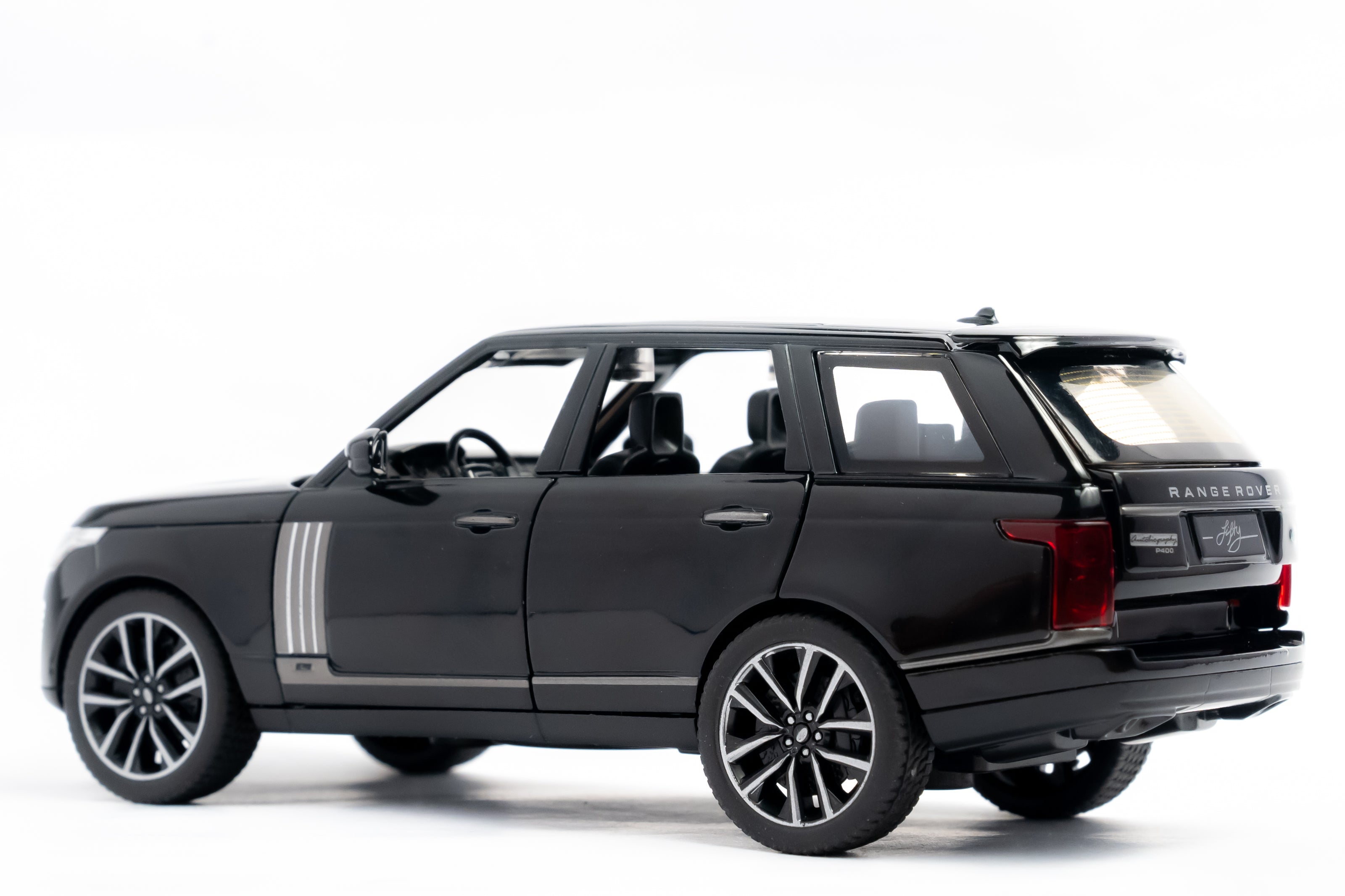 Claptales Die-Cast Land Rover SUV Alloy Model Car – Black (1:32 Scale)